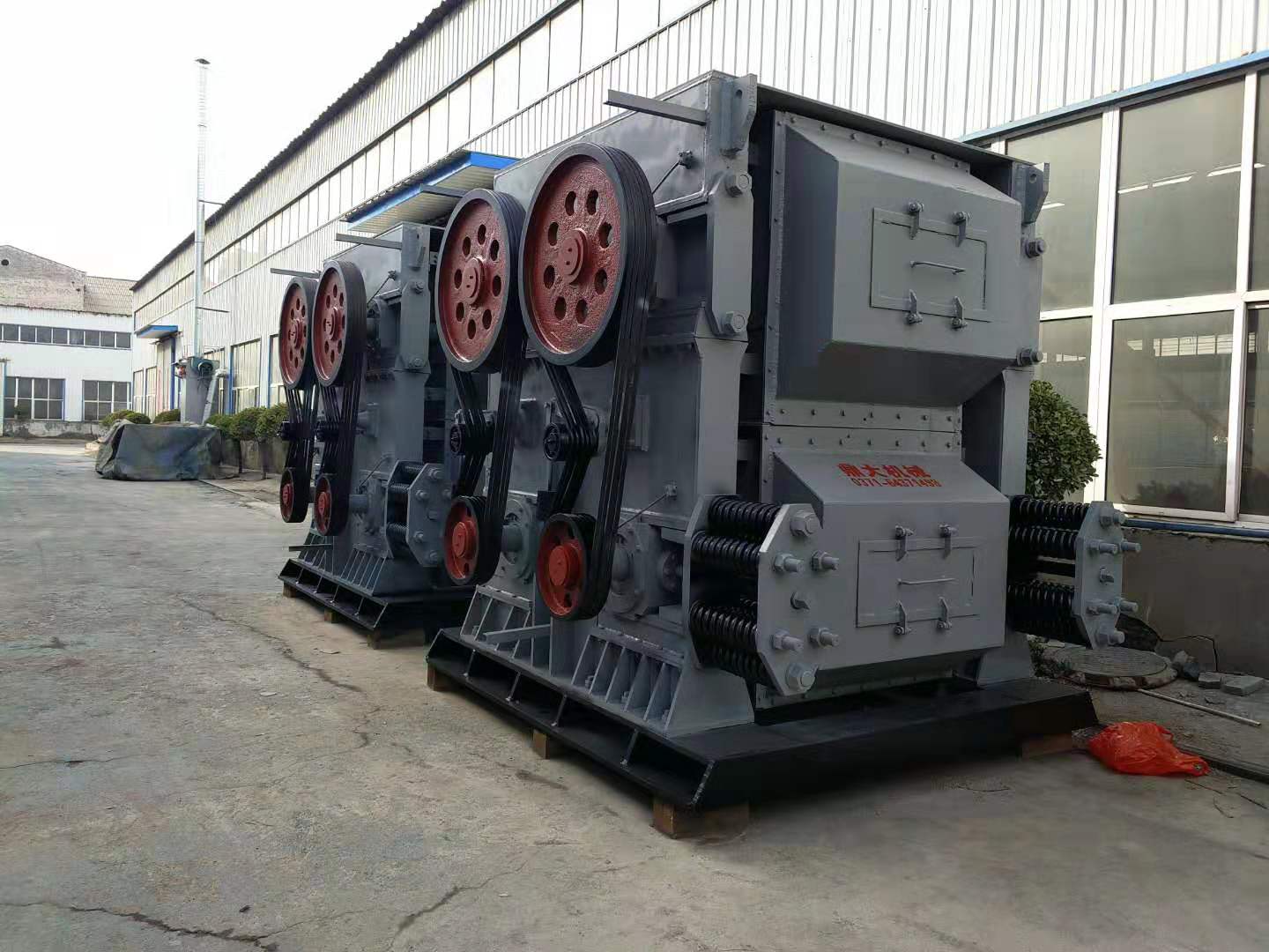 ��݁����C