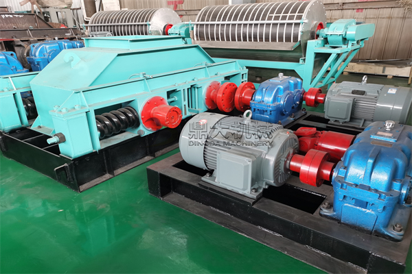 ��݁����C