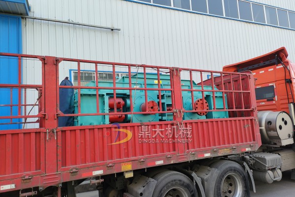 ��݁����C