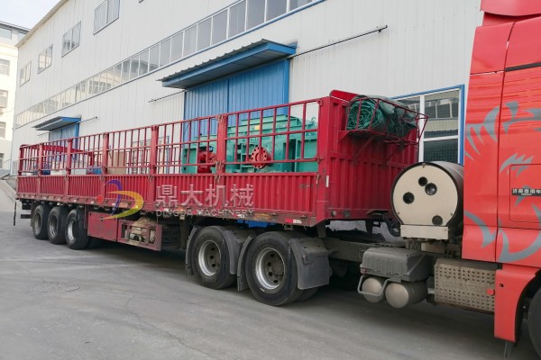 ��݁����C