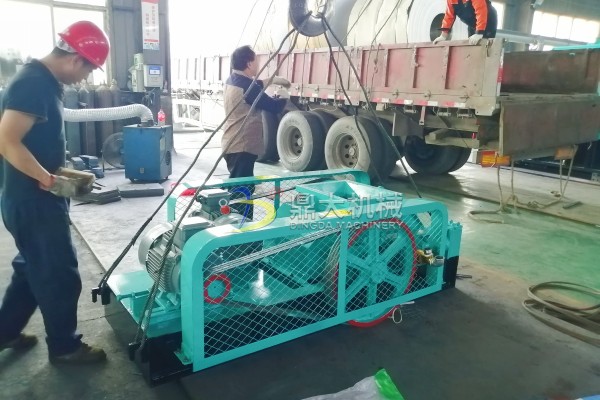 雙齒輥破碎機(jī) 雙齒輥破碎機(jī)